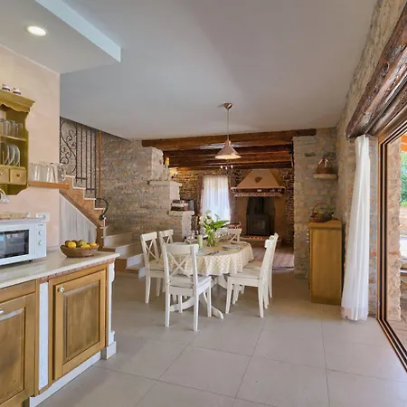 Villa Milica For 6 People - Pet Friendly Eco House With Private Pool